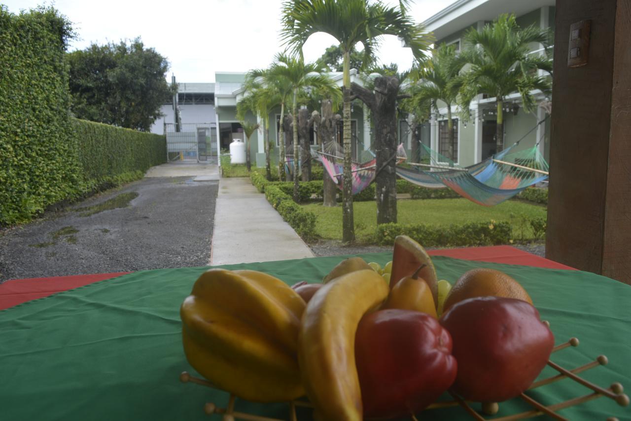 La Fortuna Backpackers Resort Exteriör bild